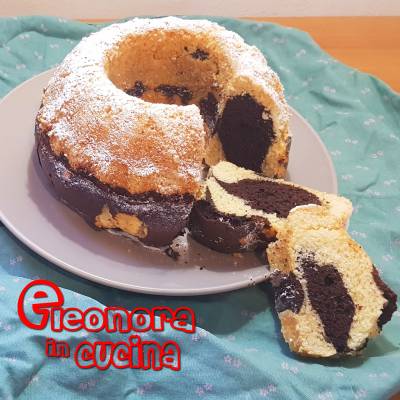 CIAMBELLA DOLCE BICOLORE ricetta sofficissima e golosa di Eleonora in Cucina - Eventi Salento