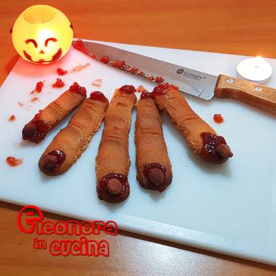 DITA DELLA STREGA BISCOTTI DI HALLOWEEN la ricetta di Eleonora in Cucina - Eventi Salento