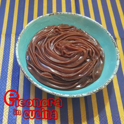 GANACHE AL CIOCCOLATO crema pronta in 5 minuti Ricetta di Eleonora in Cucina - Eventi Salento