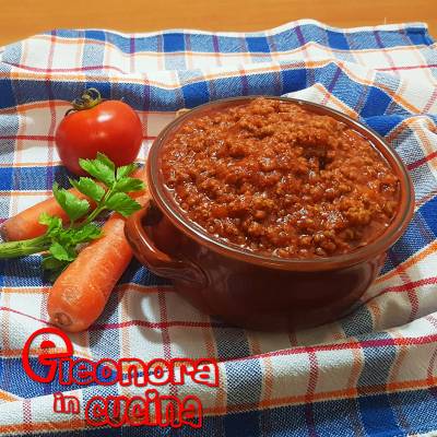 RAGU' ALLA BOLOGNESE ricetta classica per tagliatelle di Eleonora in Cucina - Eventi Salento