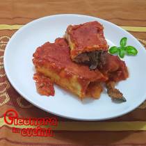 CRESPELLE AL FORNO ripiene di carne prosciutto e funghi CREPES SALATE ricetta di Eleonora in Cucina - Eventi Salento