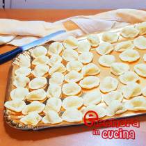 ORECCHIETTE FATTE IN CASA ricetta della nonna e Eleonora in Cucina - Eventi Salento