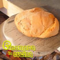 Pane fatto in casa nel forno a legna secondo tradizione salentina - Eleonora in Cucina