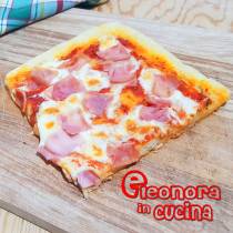 PIZZA IN TEGLIA alta croccante fuori e soffice all'interno ricetta di Eleonora in Cucina - Eventi Salento