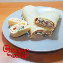 ROLLE' FARCITO CON CRUDO MOZZARELLA E RUCOLA ricetta rotolo di pizza di Eleonora in Cucina - Eventi Salento